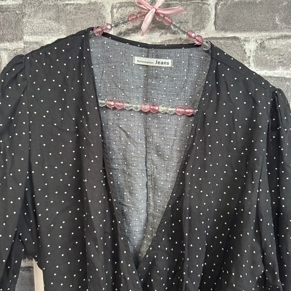 REFORMATION Alaina Wrap Top Ditto Dot Black White Polka Dot Print blouse shirt - Picture 6 of 13